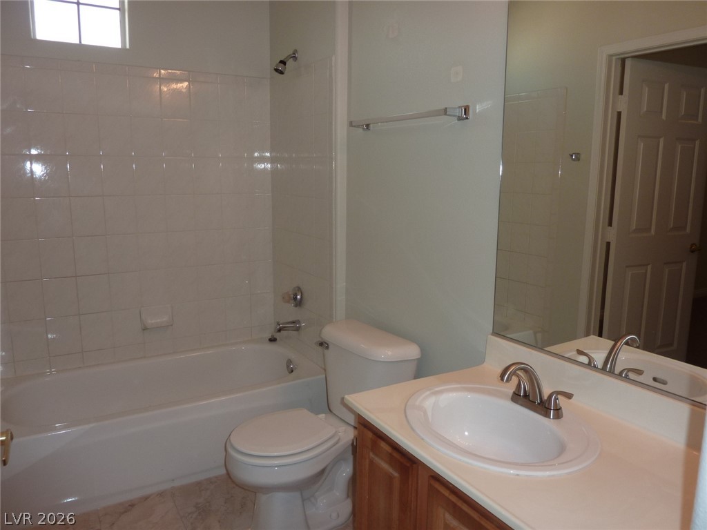 8555 West Russell Road, Unit 2094 Las Vegas, NV 89113 - Photo 22 of 31 Bathroom 2