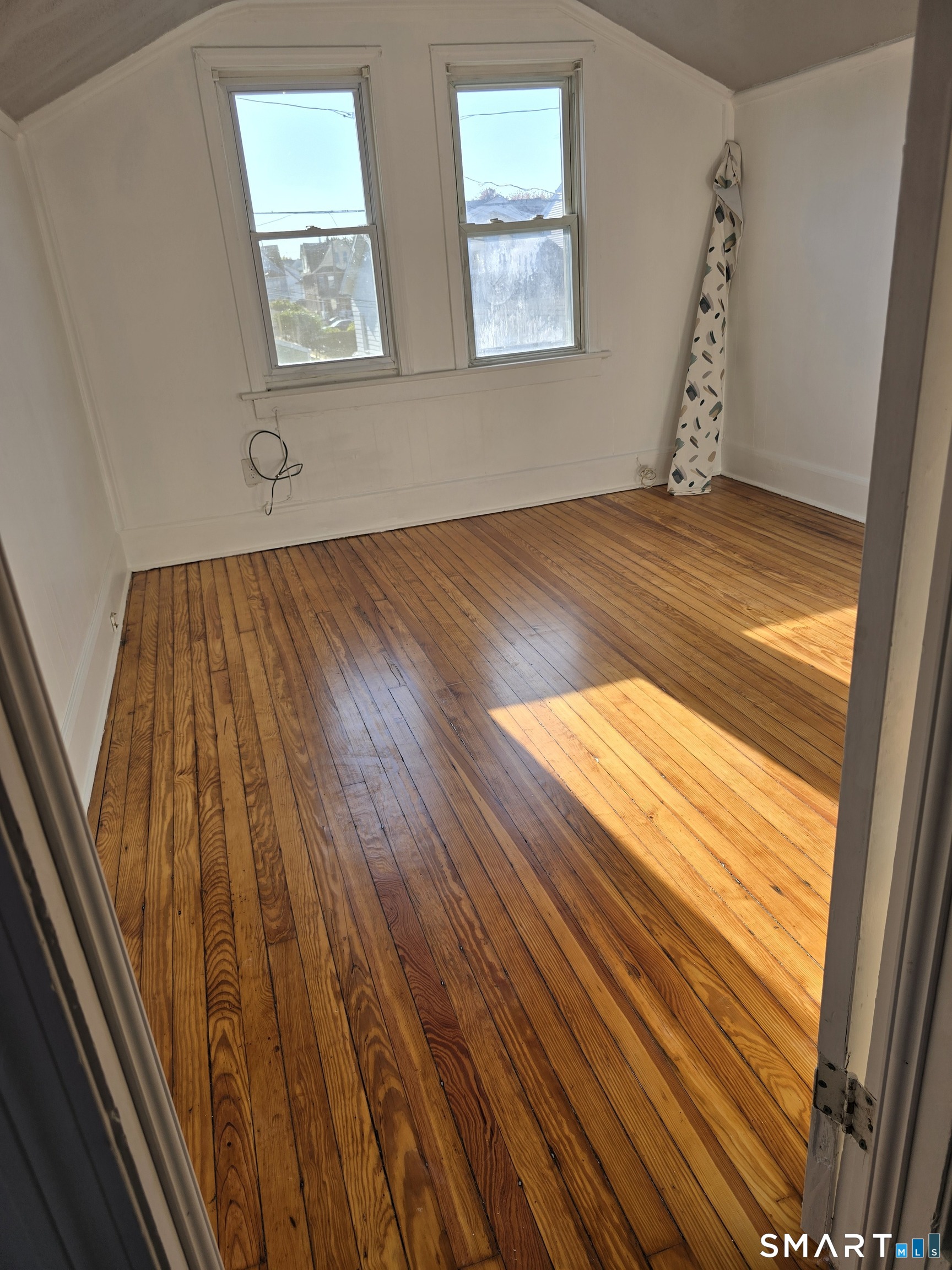 98 Cowles Street Bridgeport, CT 06607 - Photo 16 of 19
