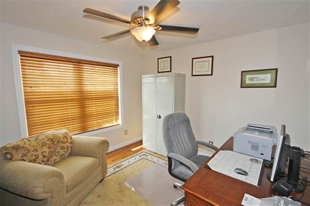 1305 Santa Fe Road Washington, IL 61571 - Photo 13 of 15 Gallery Image 13