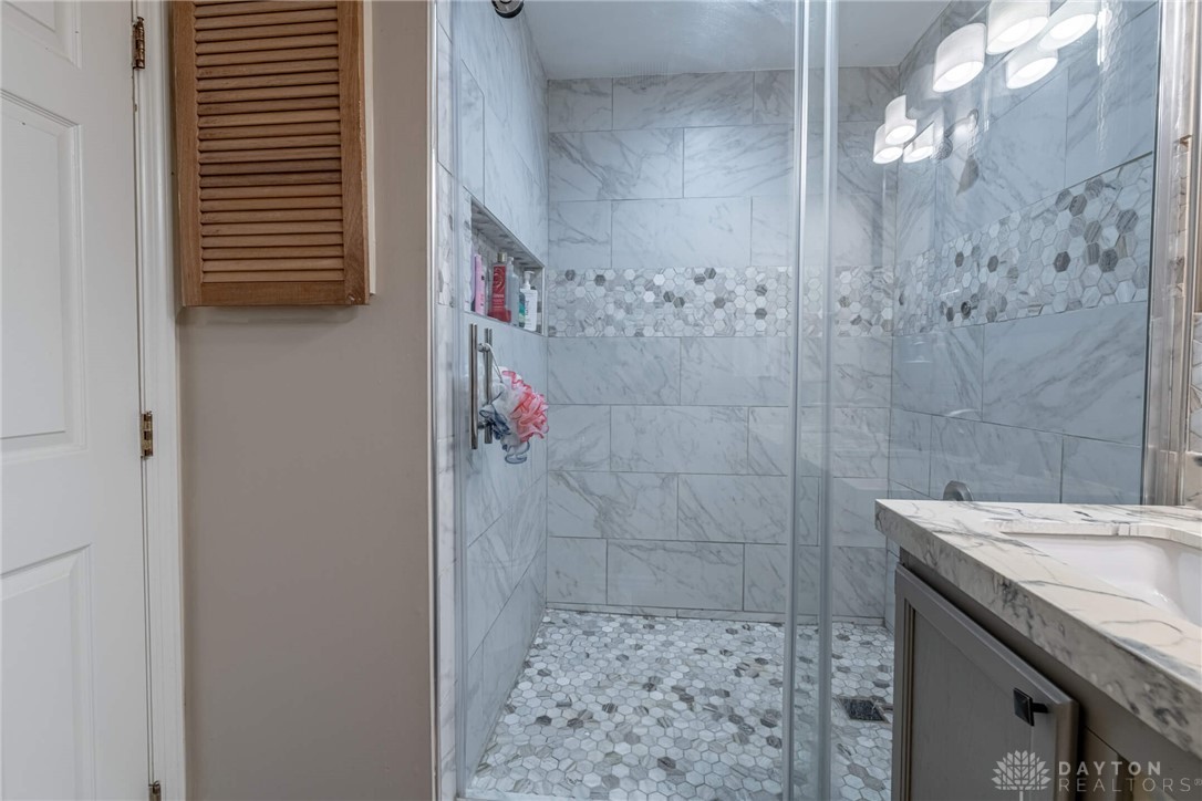 6680 Shull Road Dayton, OH 45424 - Photo 15 of 23 Gallery Image 15