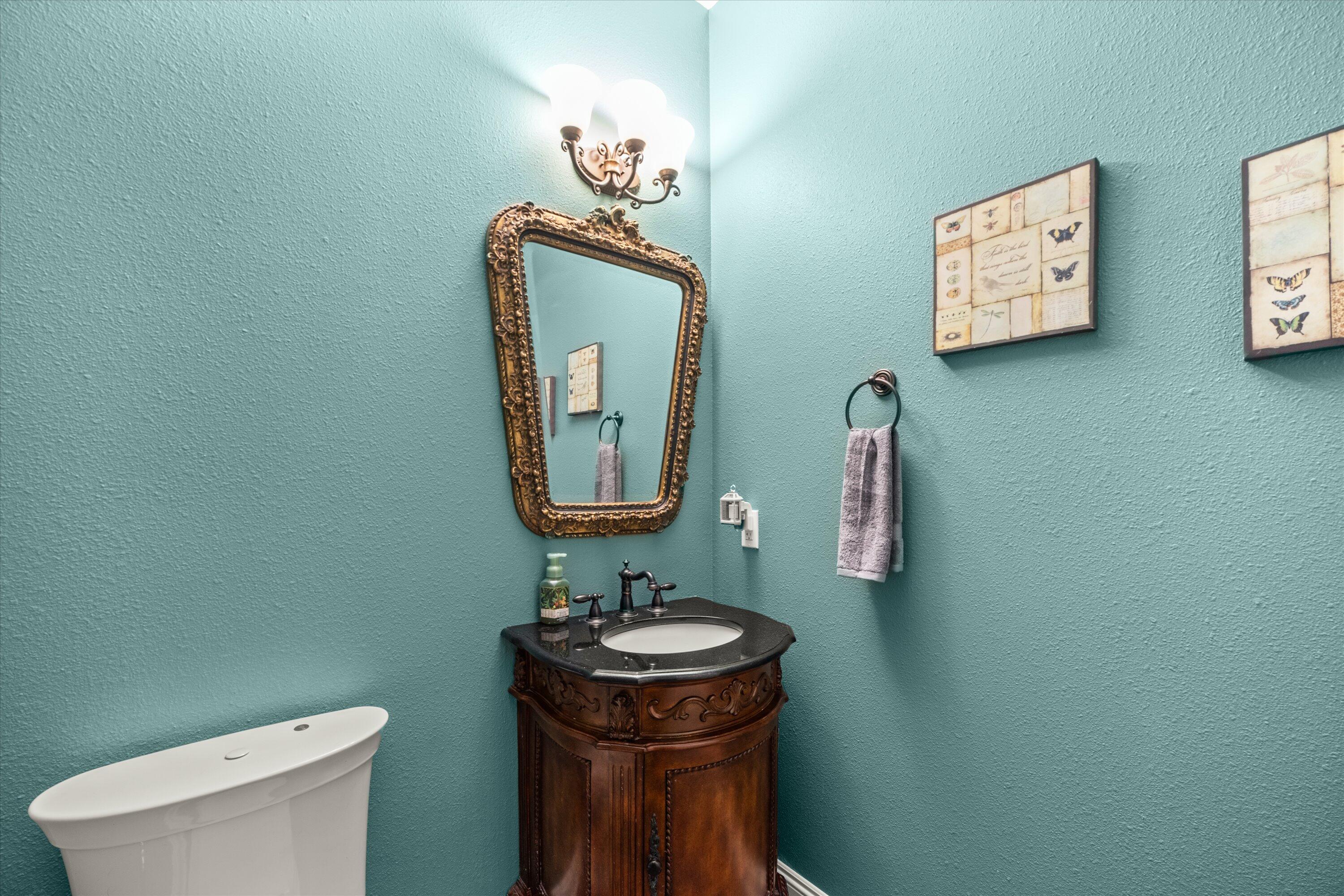 139 Legend Court Wales, WI 53183 - Photo 30 of 82 Half Bath