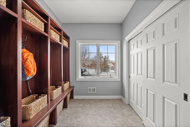 $1,399,900 | 139 Legend Court, Wales, WI 53183