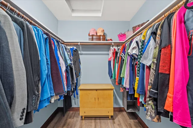 $1,399,900 | 139 Legend Court, Wales, WI 53183