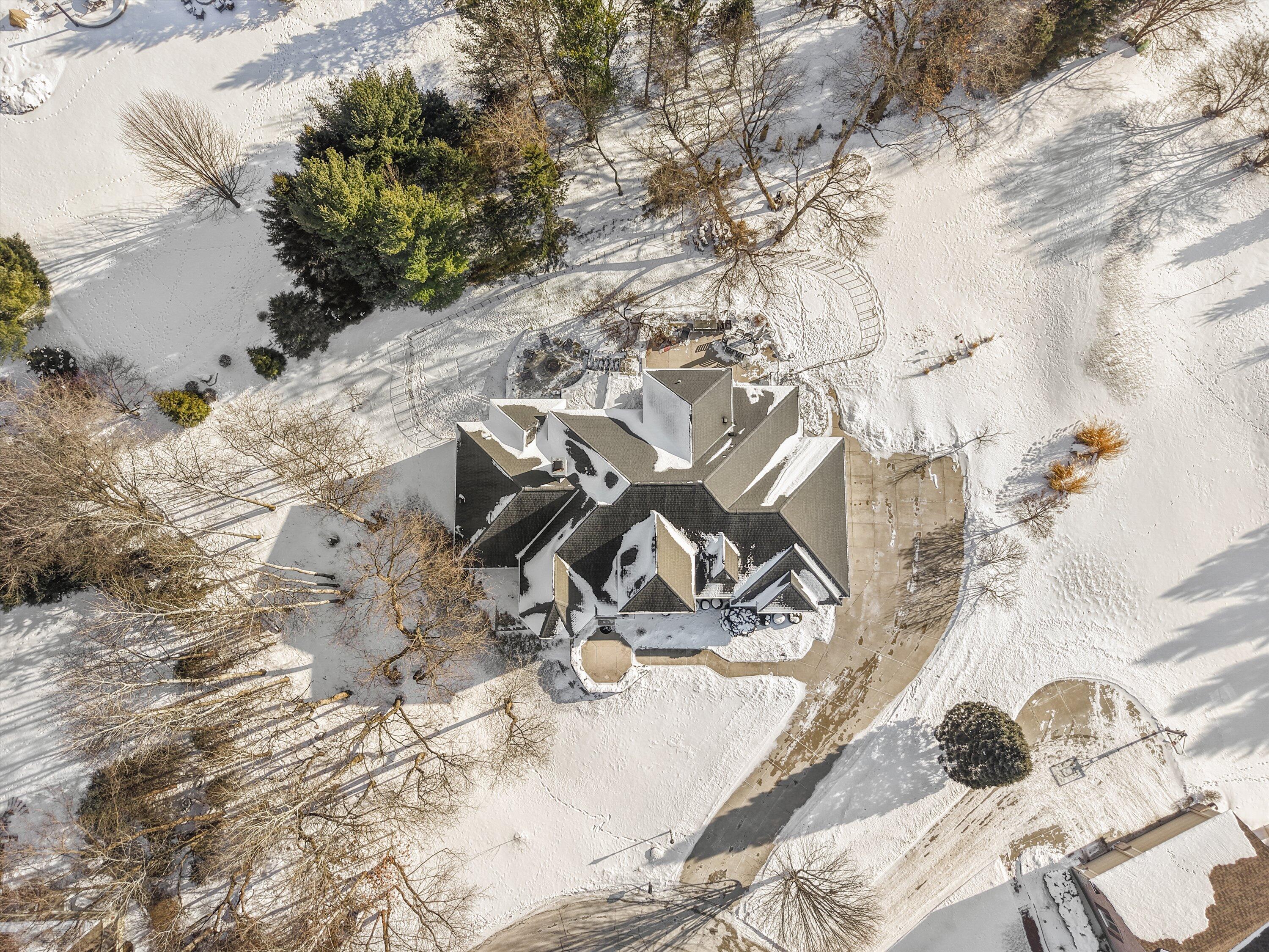 139 Legend Court Wales, WI 53183 - Photo 75 of 82 Overhead View