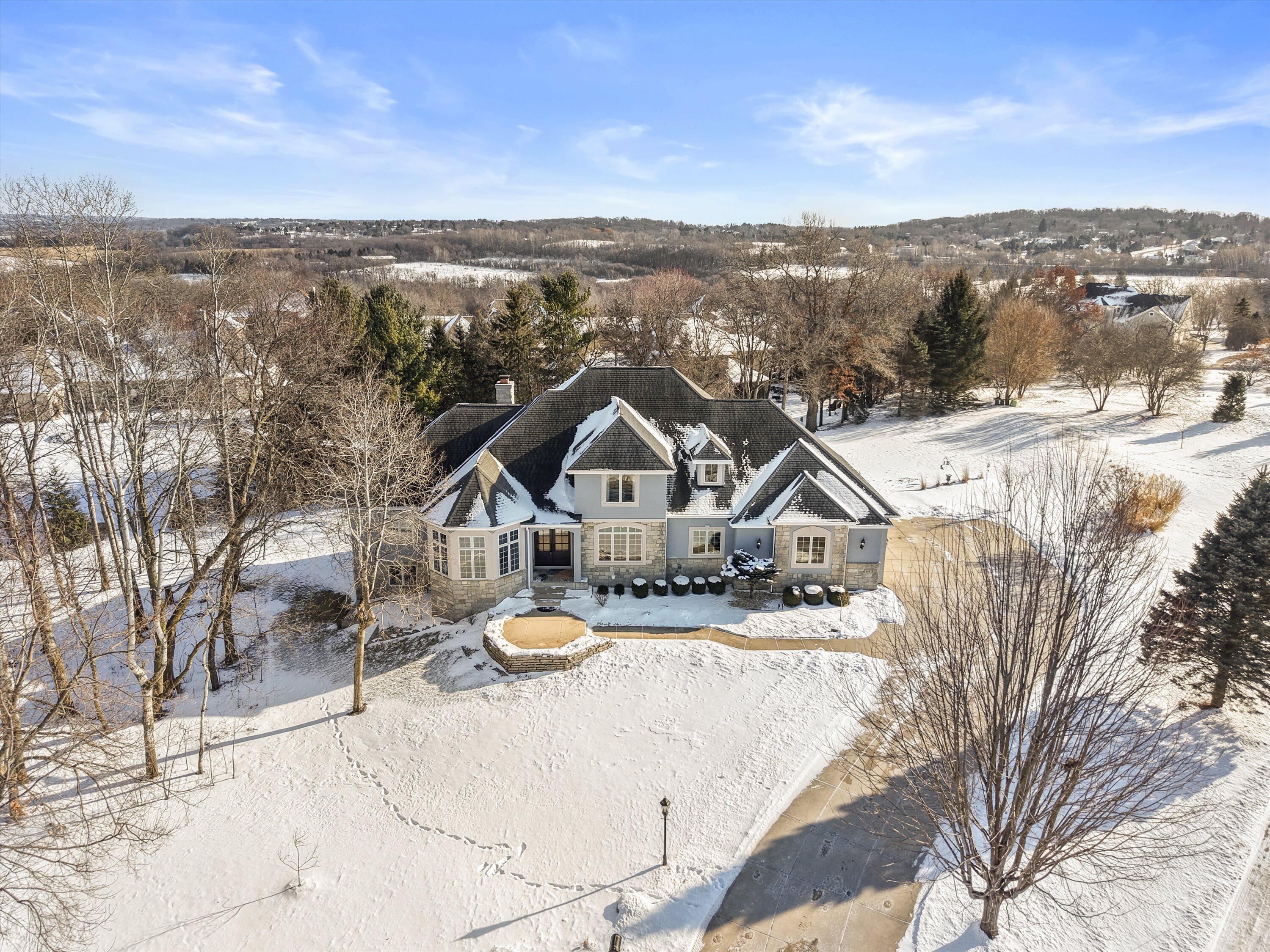 139 Legend Court Wales, WI 53183 - Photo 82 of 103 Beautiful Home