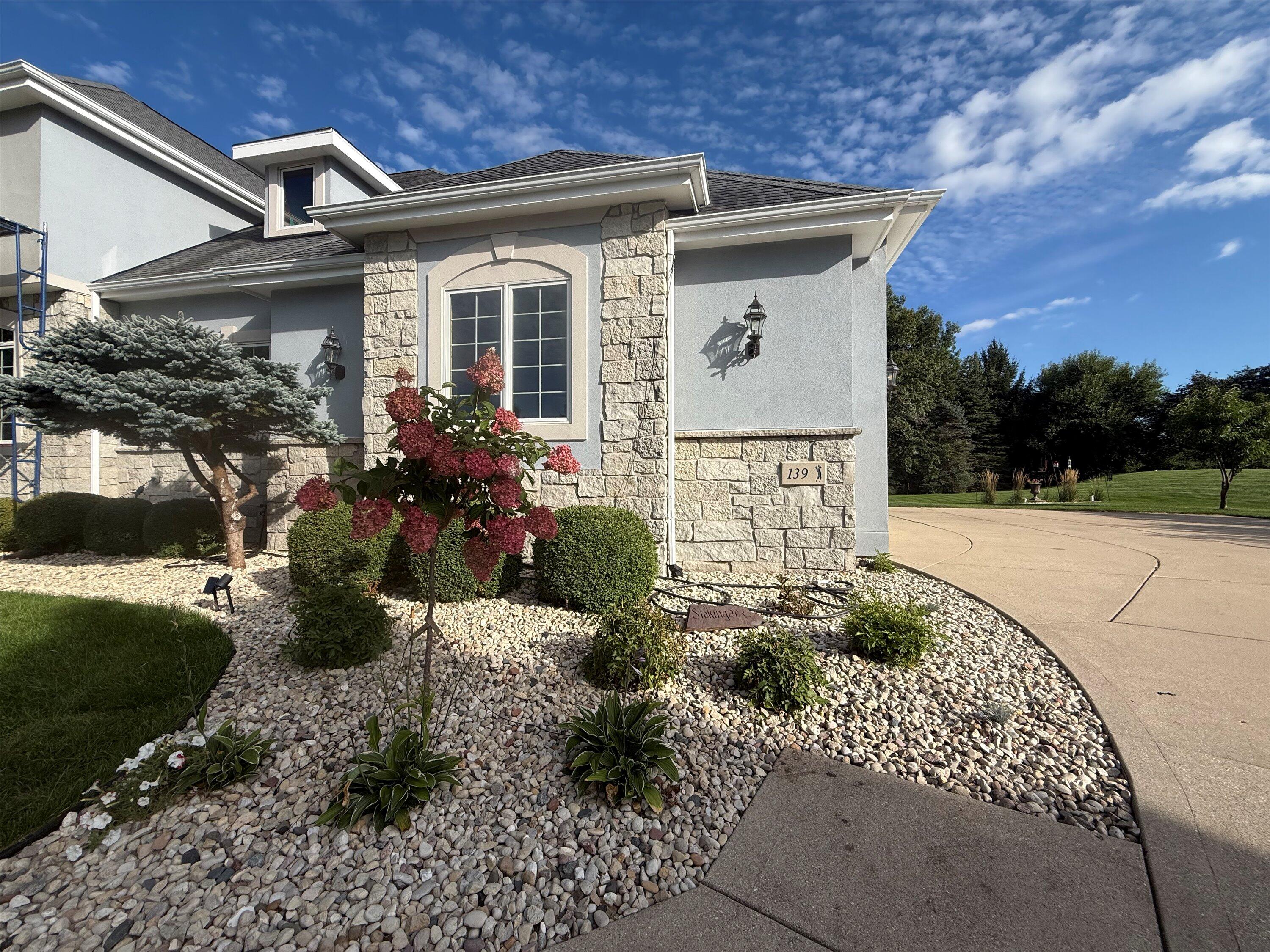 139 Legend Court Wales, WI 53183 - Photo 92 of 103 12-IMG_3674