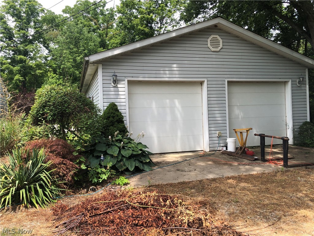 8410 Lafayette Road Lodi, OH 44254 - Photo 2 of 4 Garage front