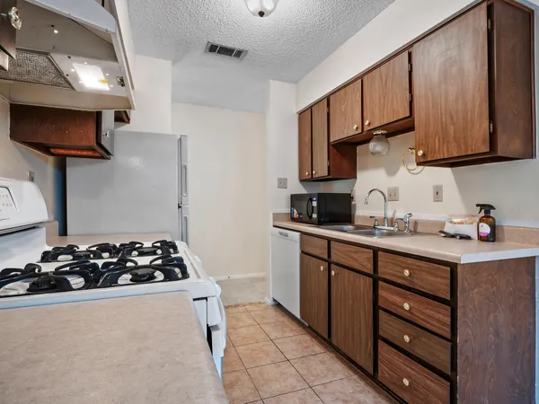 $1,650 | 3513 Westchester Avenue, Unit 102, Austin, TX 78759