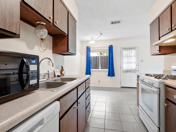 $1,650 | 3513 Westchester Avenue, Unit 102, Austin, TX 78759