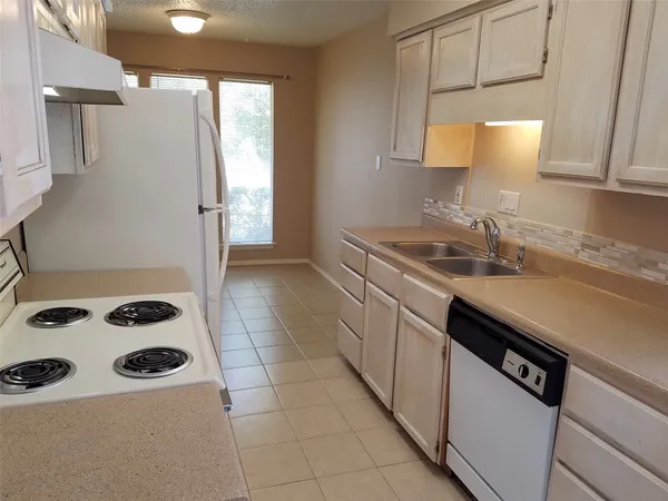$1,650 | 3513 Westchester Avenue, Unit 102, Austin, TX 78759