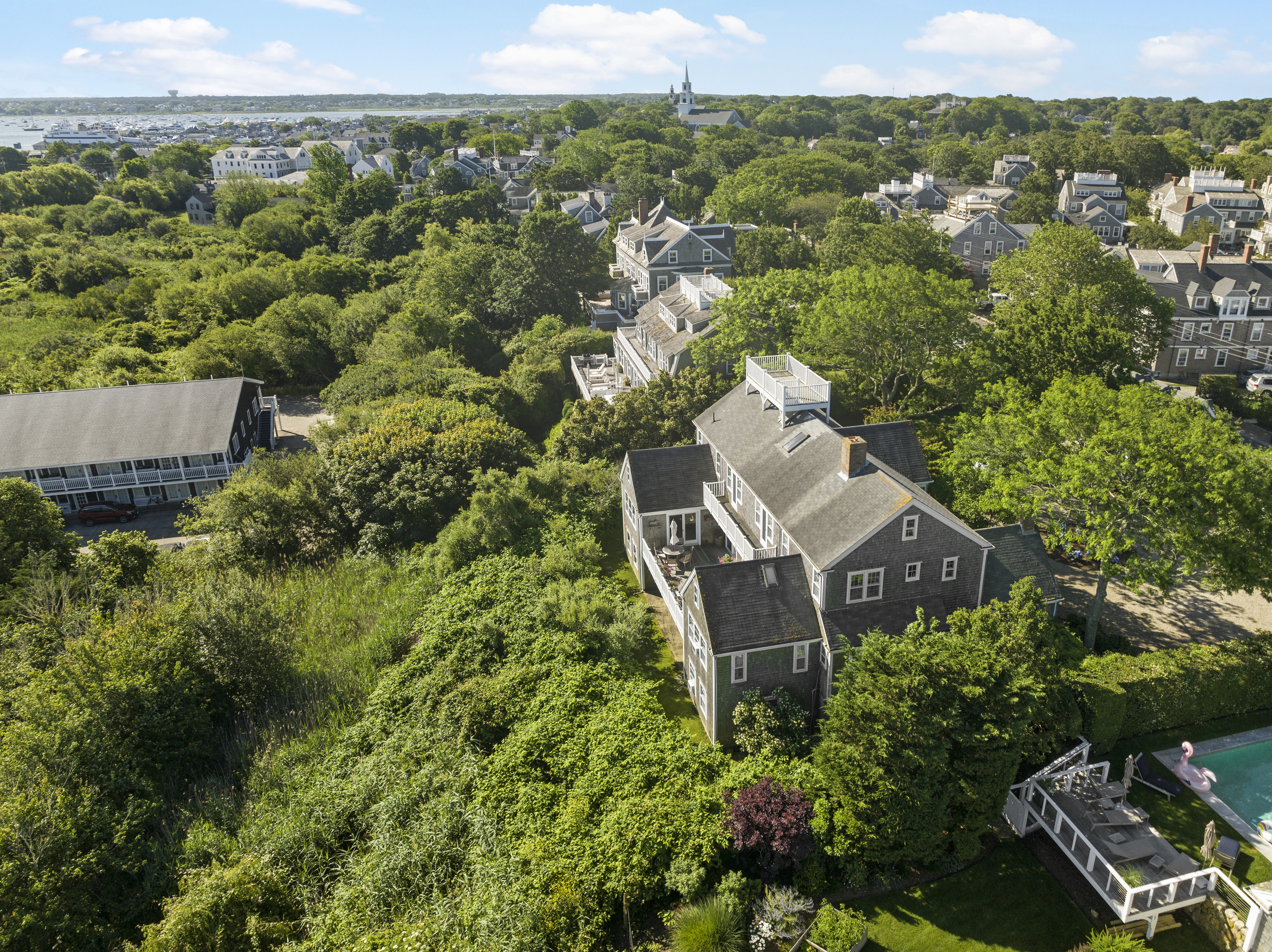 33 Cliff Road Nantucket, MA 02554 - Photo 9 of 84