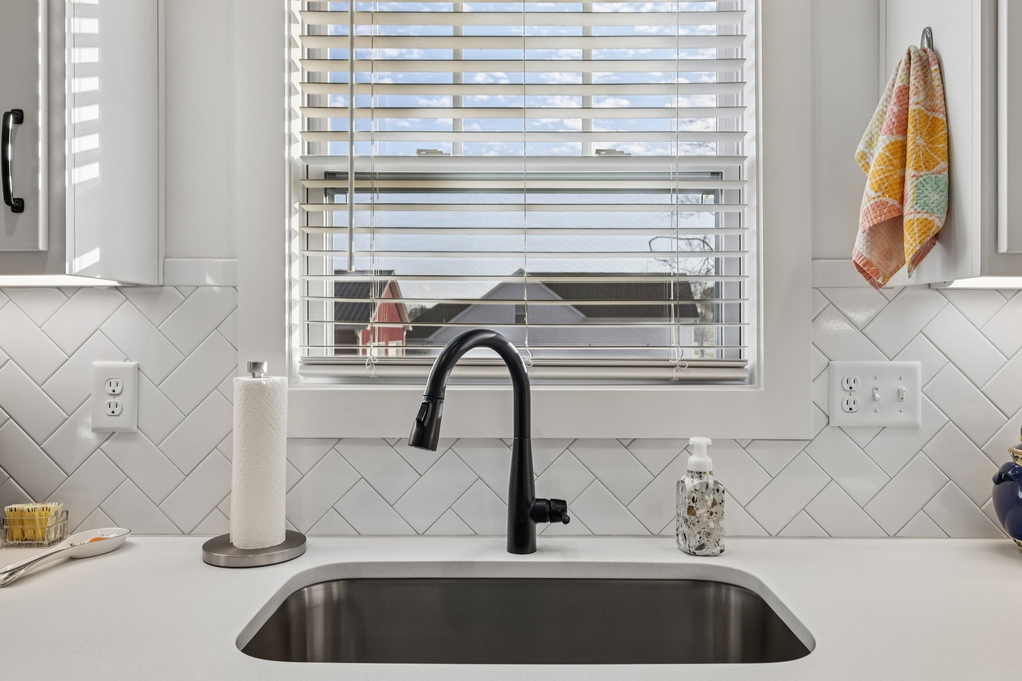 5685 Minnis Road Springfield, TN 37172 - Photo 27 of 93 a kitchen with a sink and a mirror