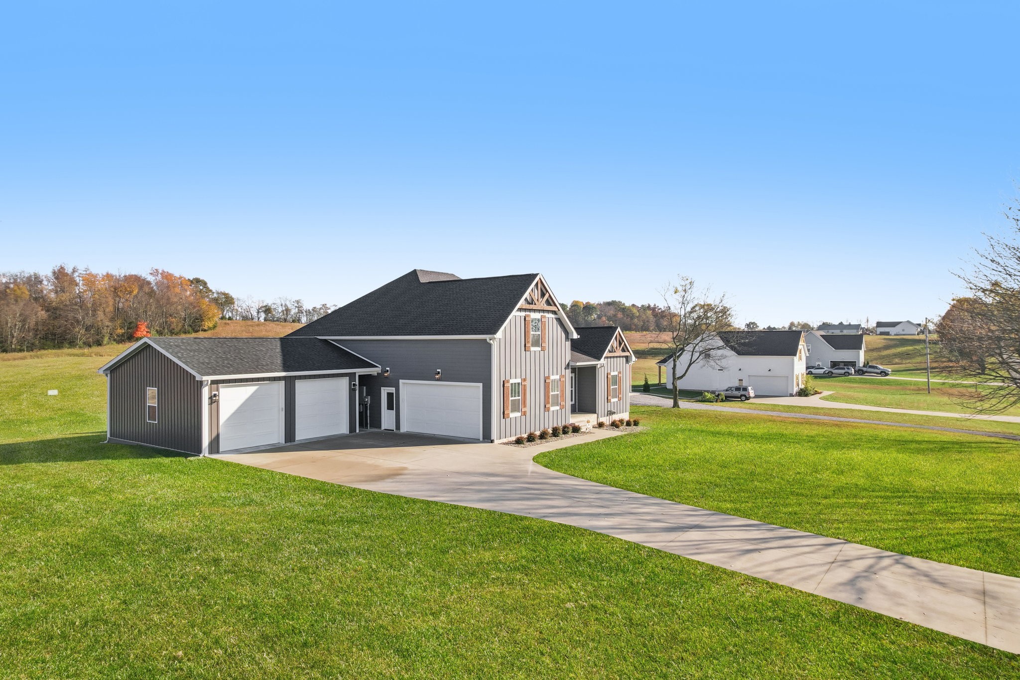 5685 Minnis Road Springfield, TN 37172 - Photo 64 of 93 a front view of a house with garden