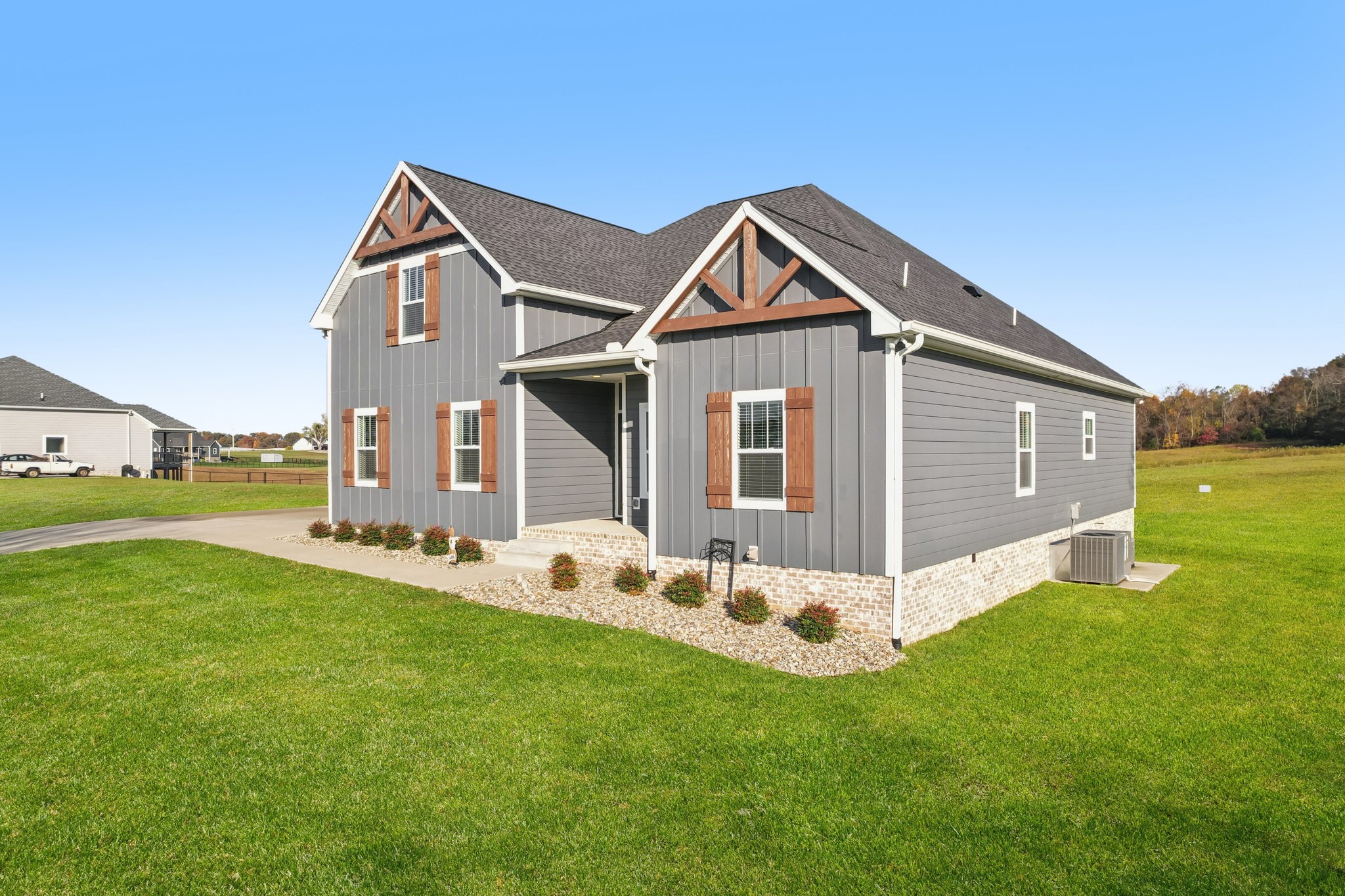 5685 Minnis Road Springfield, TN 37172 - Photo 71 of 93 a front view of a house with a yard