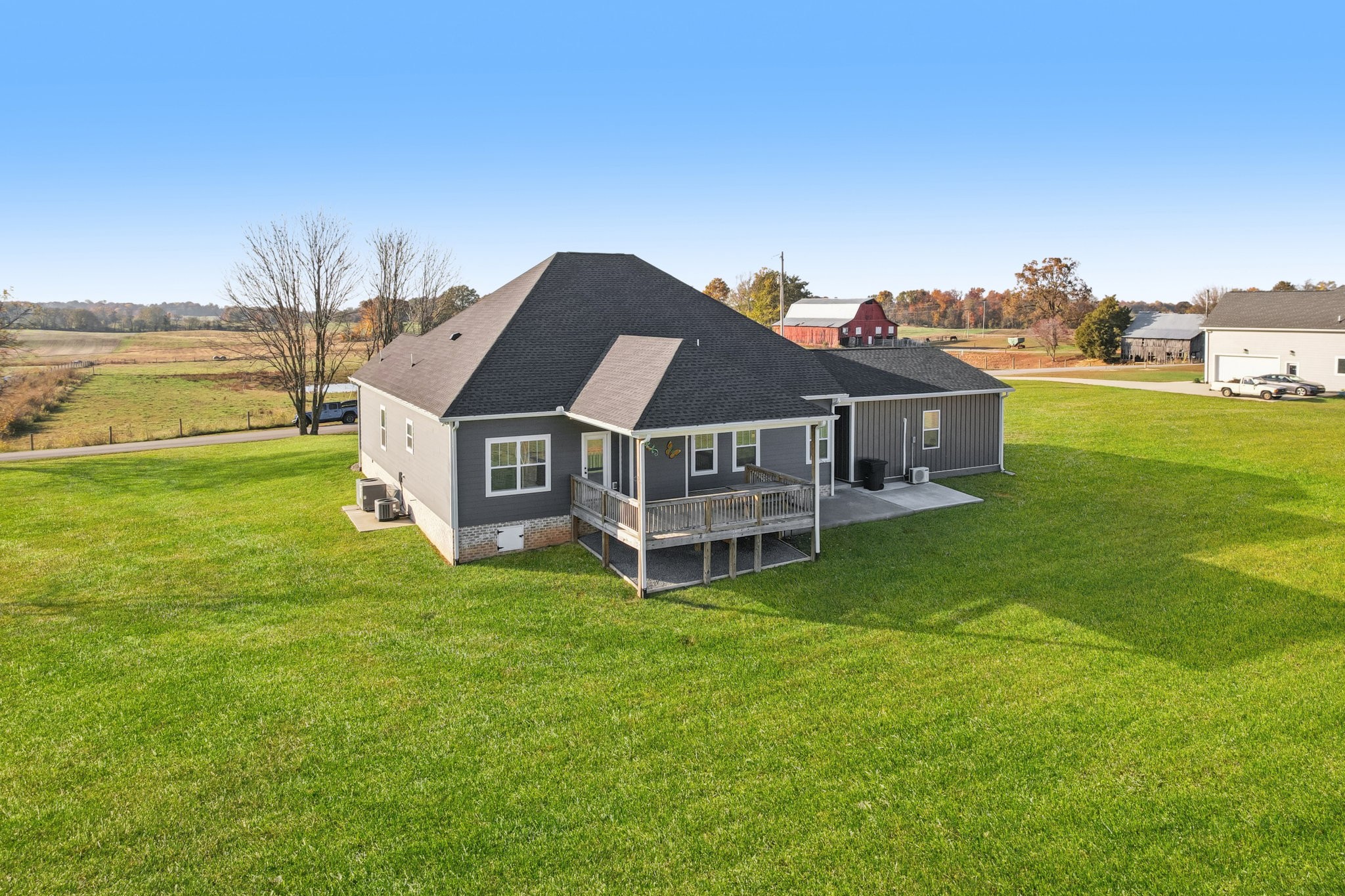 5685 Minnis Road Springfield, TN 37172 - Photo 81 of 93 a view of a house with a big yard and large trees