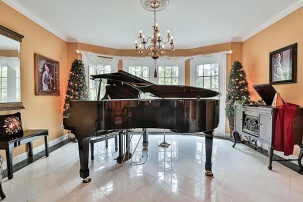 10 Lancaster Road North Andover, MA 01845 - Photo 11 of 30 Gallery Image 11