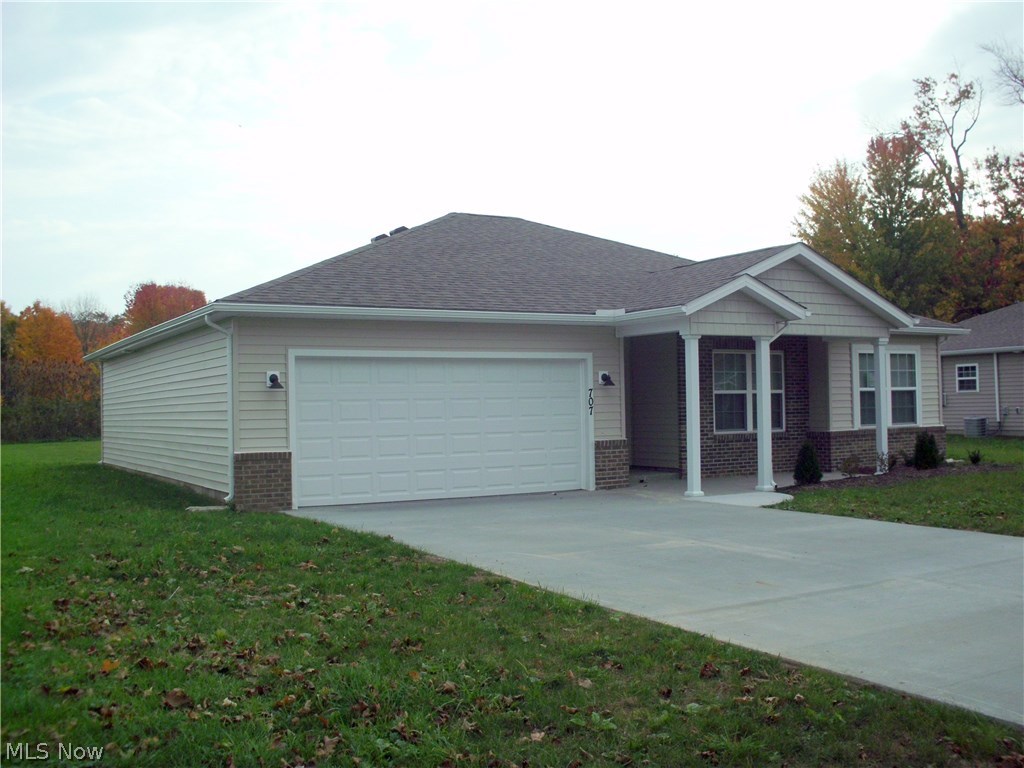 707 Wood Ridge Road Geneva, OH 44041 - Photo 2 of 11