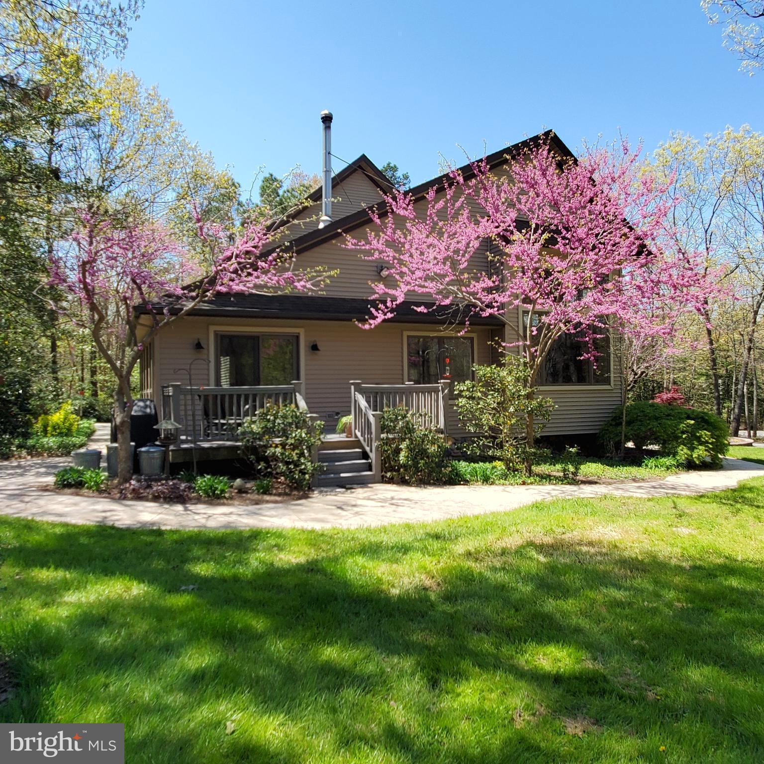 36 Cobbs Mill Road Alloway, NJ 08302 - Photo 6 of 41 a view of a house with backyard porch and sitting area