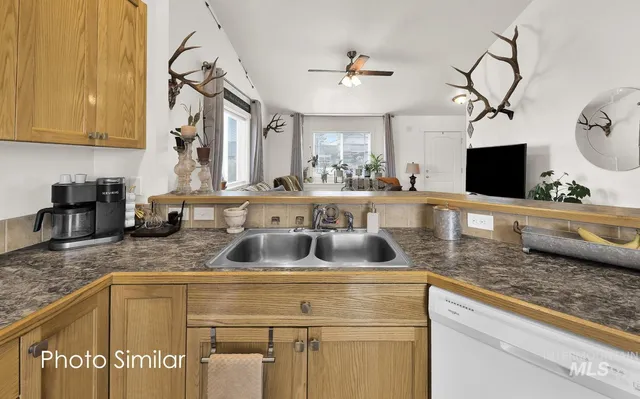 $335,000 | 326 Packer Lane, Homedale, ID 83628