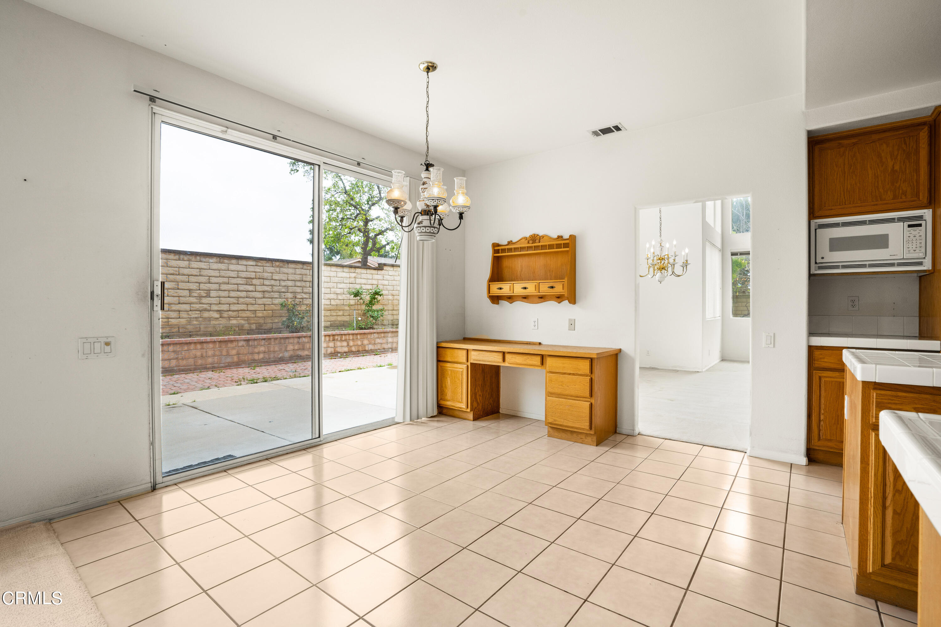 2410 Ivory Way Oxnard, CA 93036 - Photo 13 of 64 DSC06310