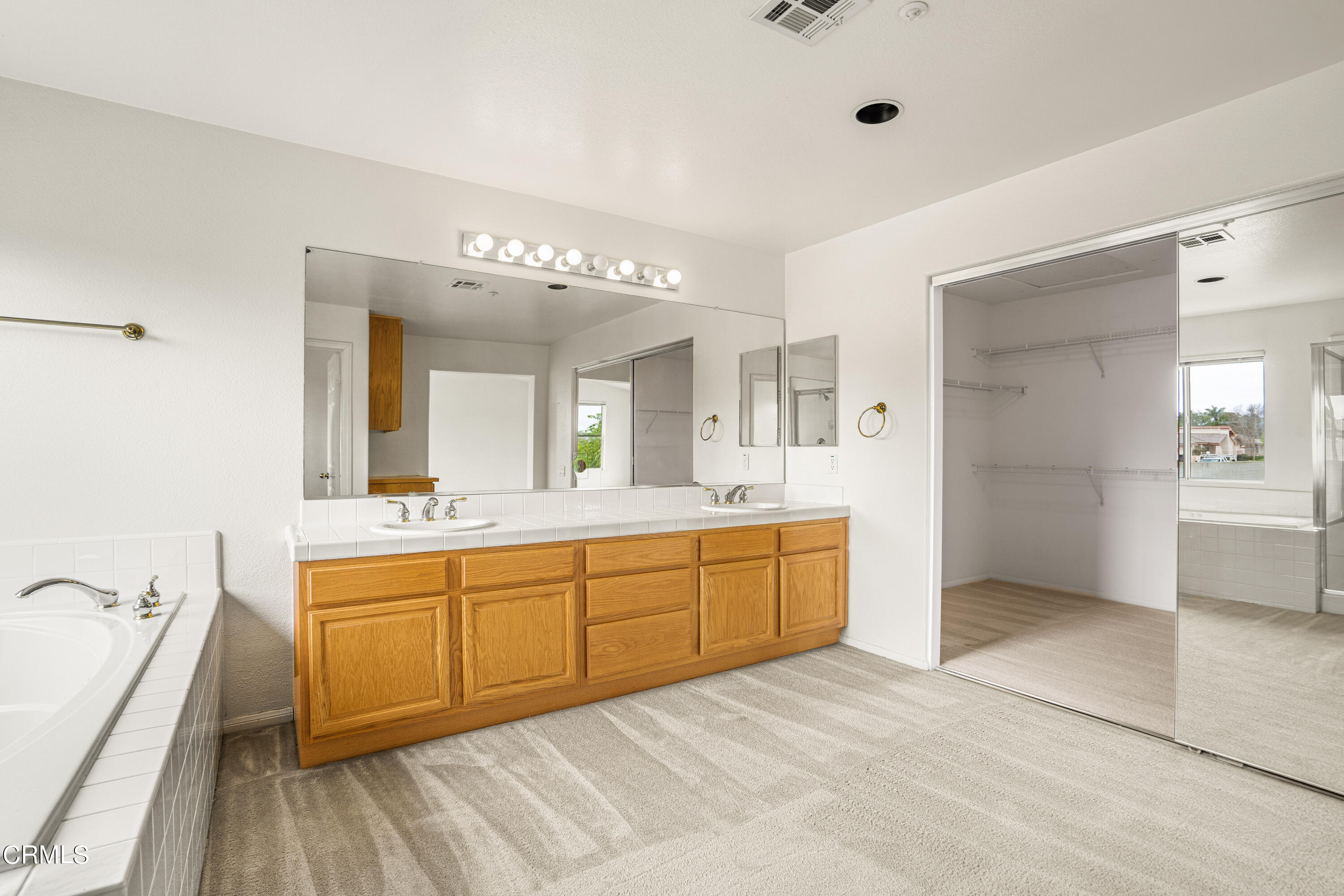 2410 Ivory Way Oxnard, CA 93036 - Photo 50 of 64 DSC06708