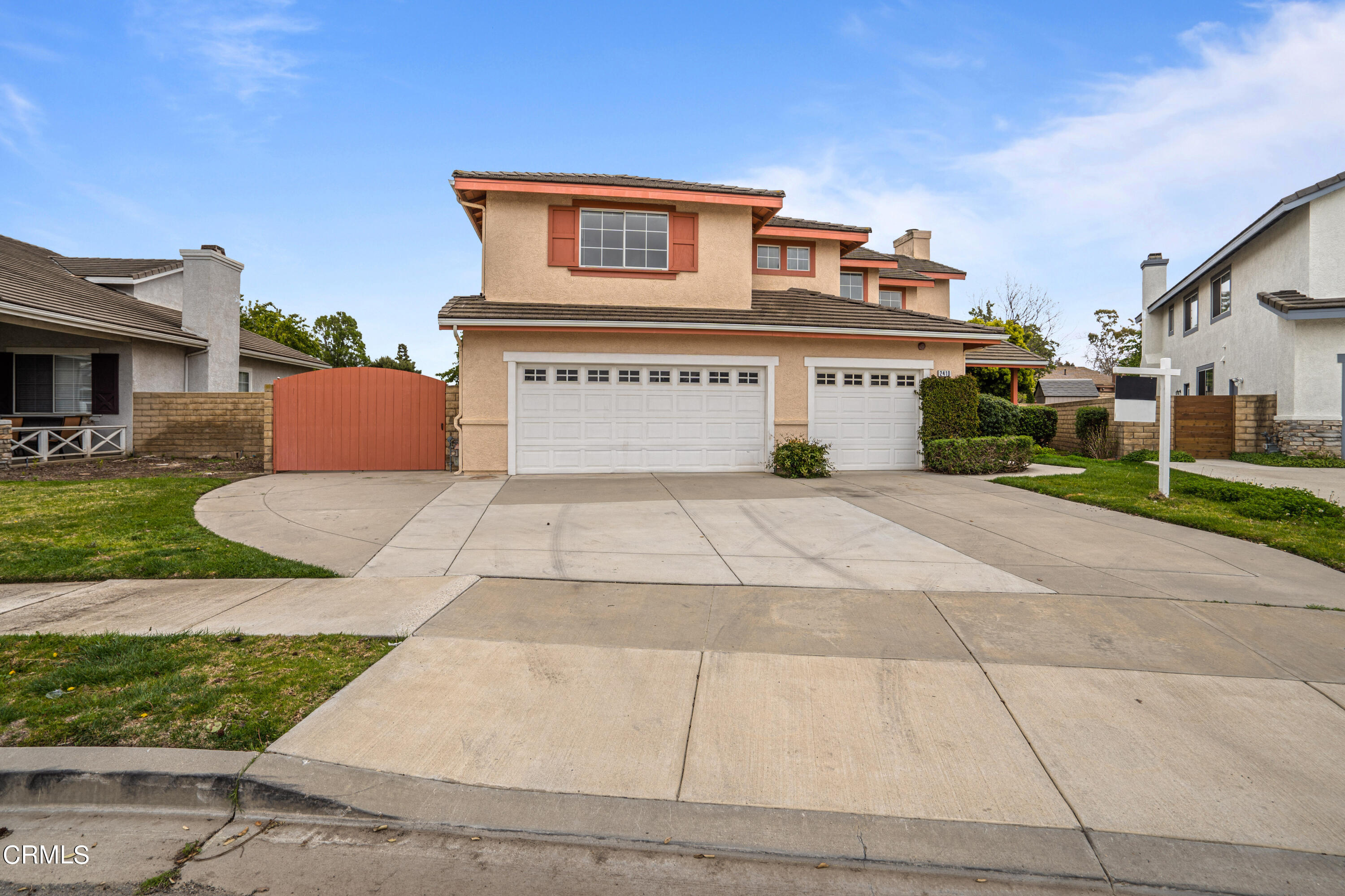 2410 Ivory Way Oxnard, CA 93036 - Photo 64 of 64 a view of a house with a yard