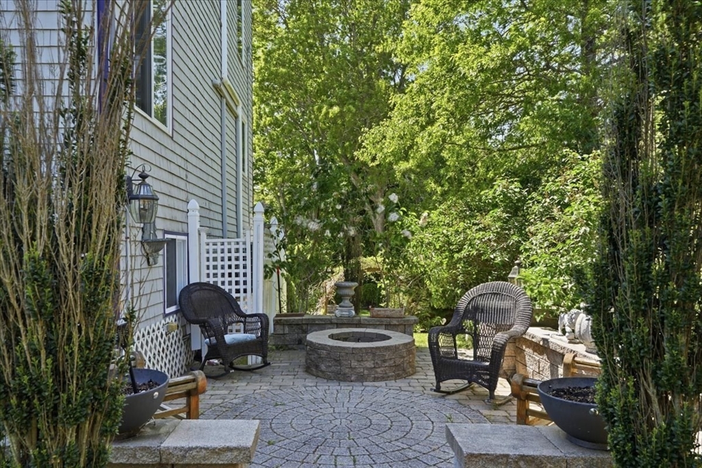 92 Lookout Point Road Plymouth, MA 02360 - Photo 10 of 42