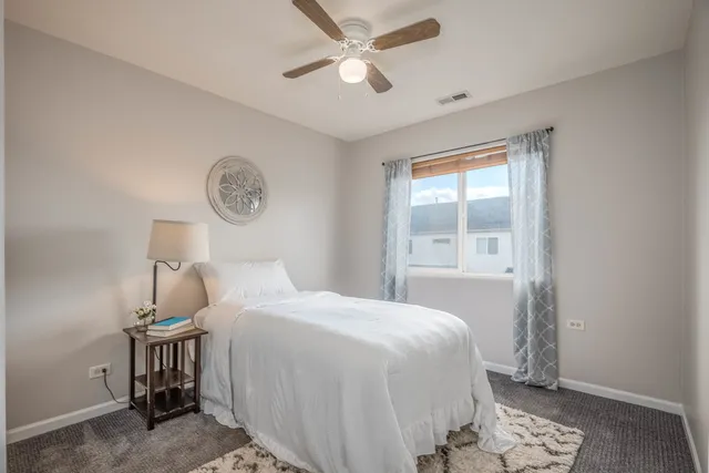 $324,900 | 1422 Manning Avenue, Montgomery, IL 60538