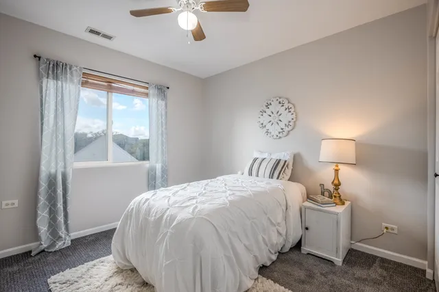 $324,900 | 1422 Manning Avenue, Montgomery, IL 60538