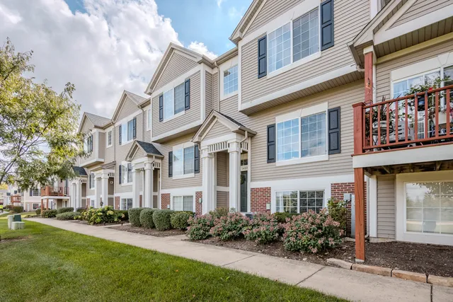 $324,900 | 1422 Manning Avenue, Montgomery, IL 60538