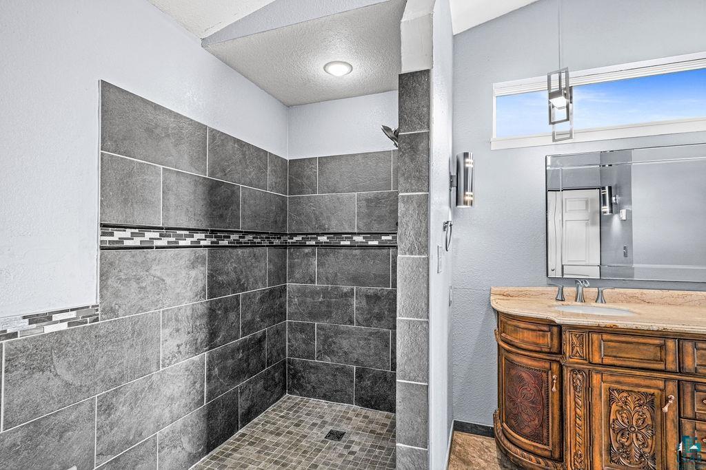 1002 Martha Street Duluth, MN 55805 - Photo 32 of 83