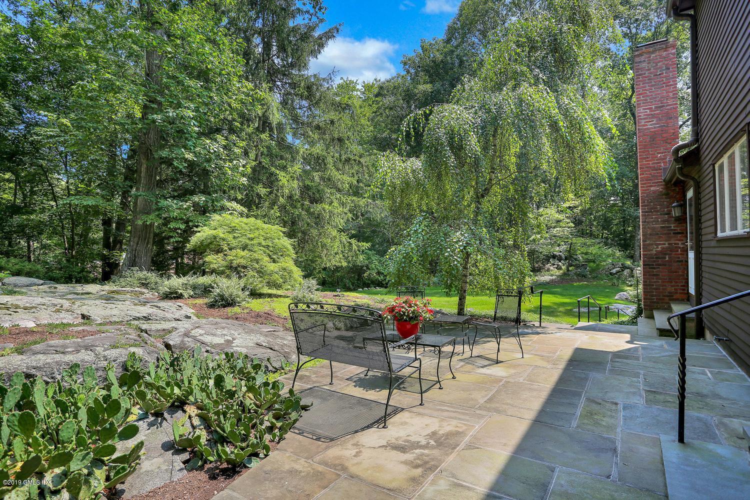 9 Dartmouth Road Cos Cob, CT 06807 - Photo 17 of 23 9 Dartmouth Rd Cos Cob CT-large-025-002-