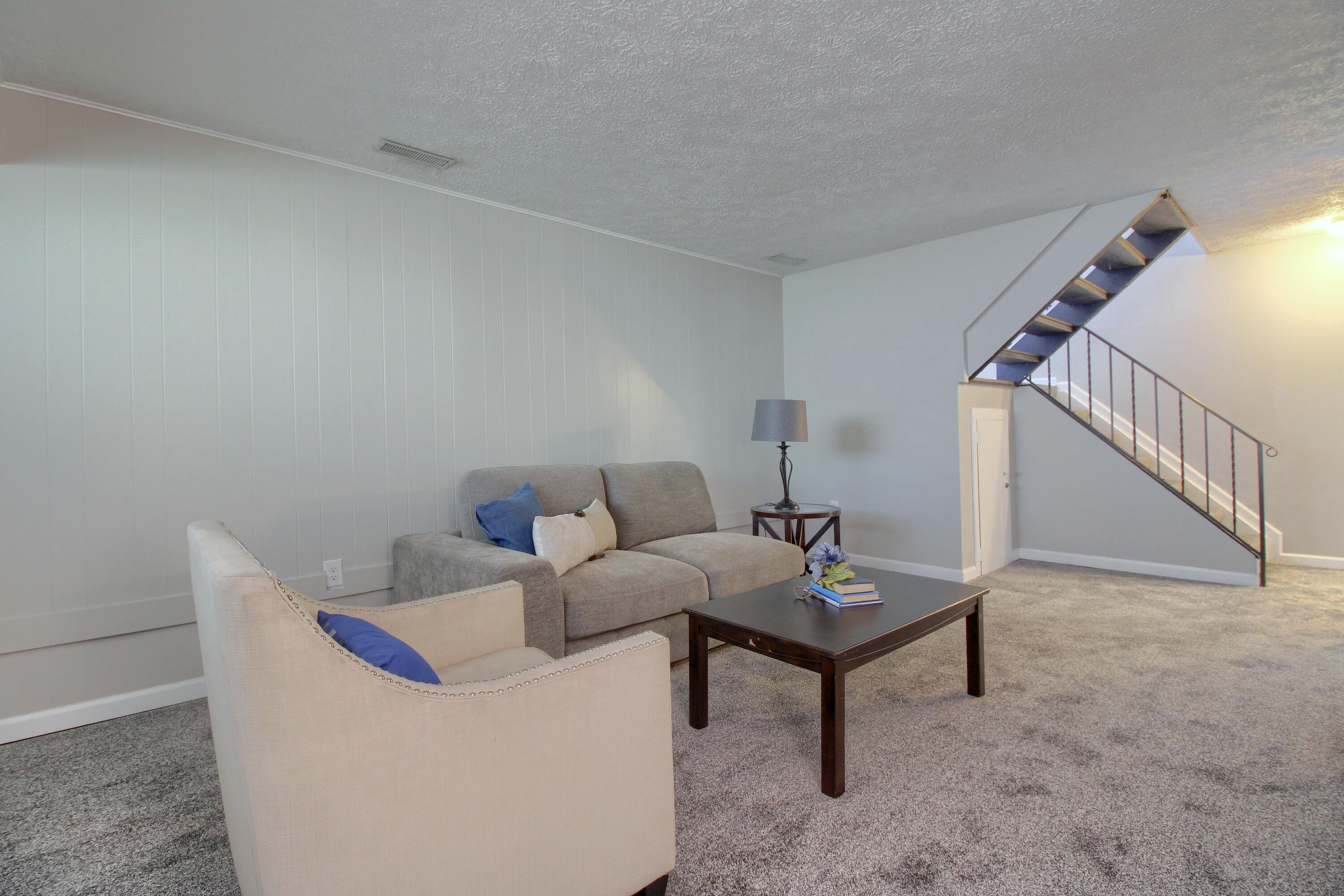 42608 Hanford Road Canton, MI 48187 - Photo 16 of 32 16-Family-Room-3rd-View