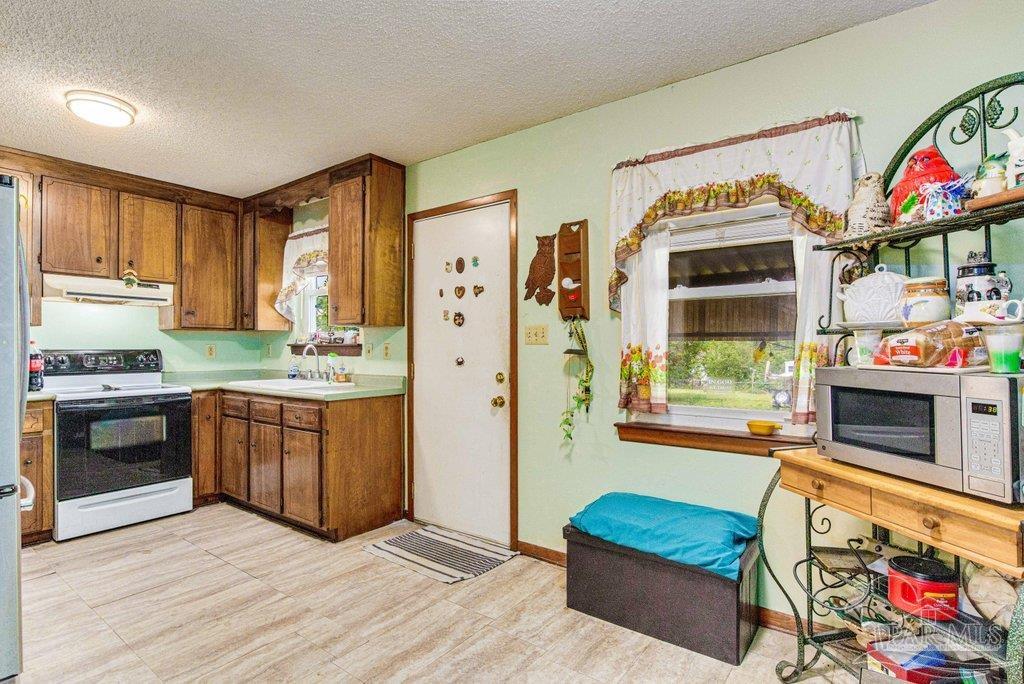 1421 River Annex Road Cantonment, FL 32533 - Photo 9 of 29 Gallery Image 9