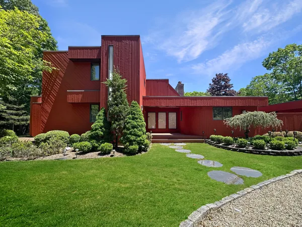 $30,000 | 18 Quarter Court, Westhampton, NY 11977