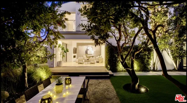 $6,350,000 | 2910-2908 Strongs Drive, Venice, CA 90291