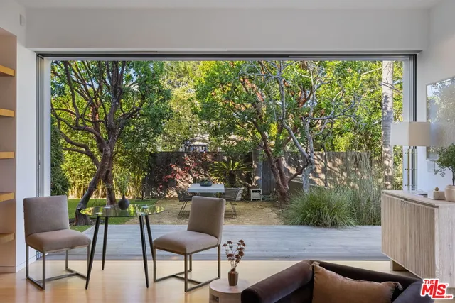 $6,350,000 | 2910-2908 Strongs Drive, Venice, CA 90291