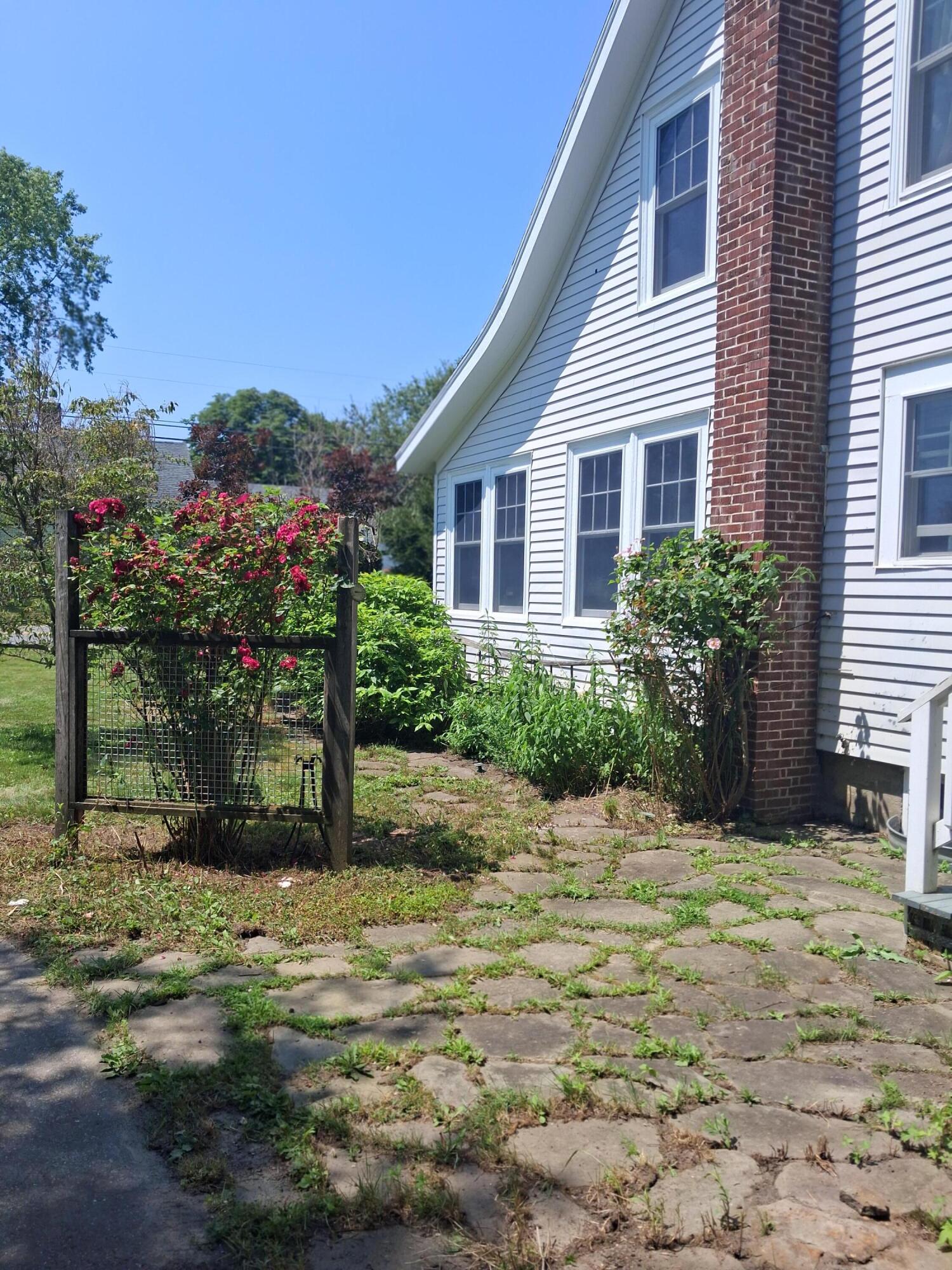 211 Snowball Hill Road New Harbor, ME 04554 - Photo 4 of 57 20250716_122429