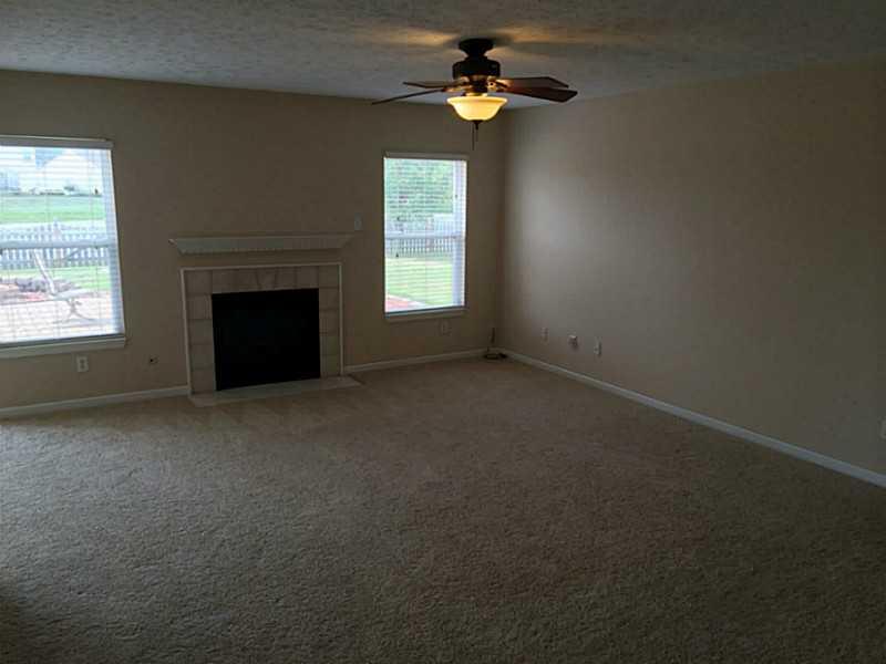 1209 Silver Ridge Lane Brownsburg, IN 46112 - Photo 4 of 21 Gallery Image 4