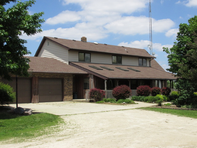 19604 Tower Road Malta, IL 60150 - Photo 1 of 25