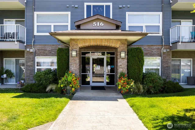 $335,000 | 516 Darby Drive, Unit 207, Bellingham, WA 98226