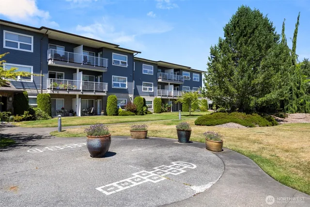 $335,000 | 516 Darby Drive, Unit 207, Bellingham, WA 98226