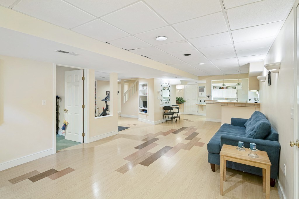478 Clinton Road Brookline, MA 02467 - Photo 12 of 16
