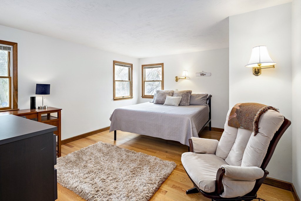 478 Clinton Road Brookline, MA 02467 - Photo 10 of 16
