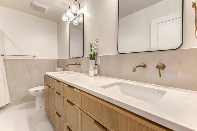 $545,000 | 2635 Bandelier Drive, Houston, TX 77080