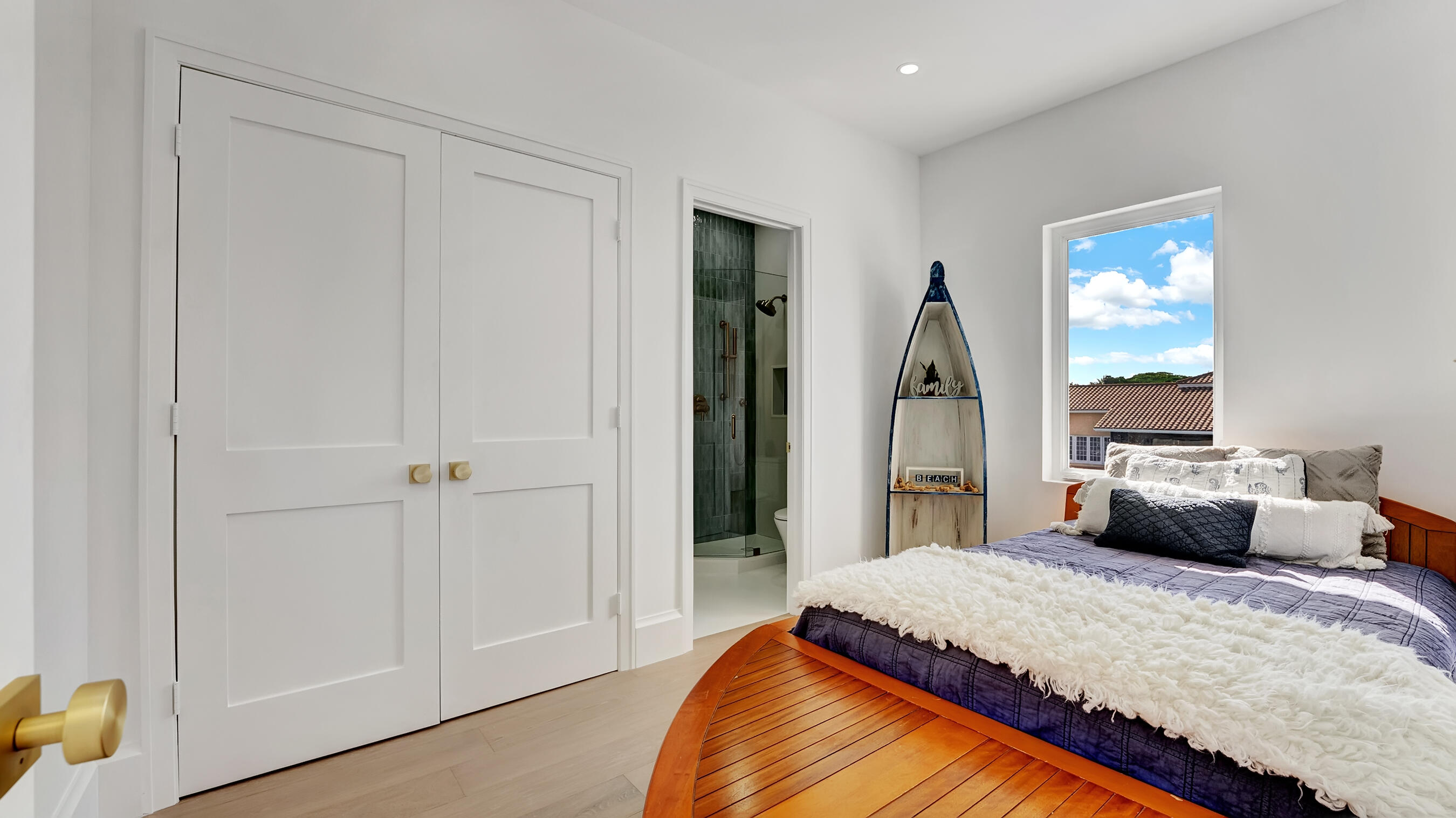 580 Southwest 15th Street Boca Raton, FL 33432 - Photo 46 of 70 Upstairs guest Room