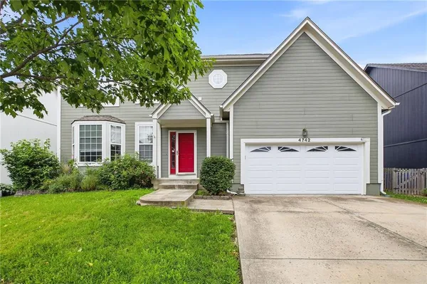 $400,000 | 4742 Mund Road, Shawnee, KS 66218