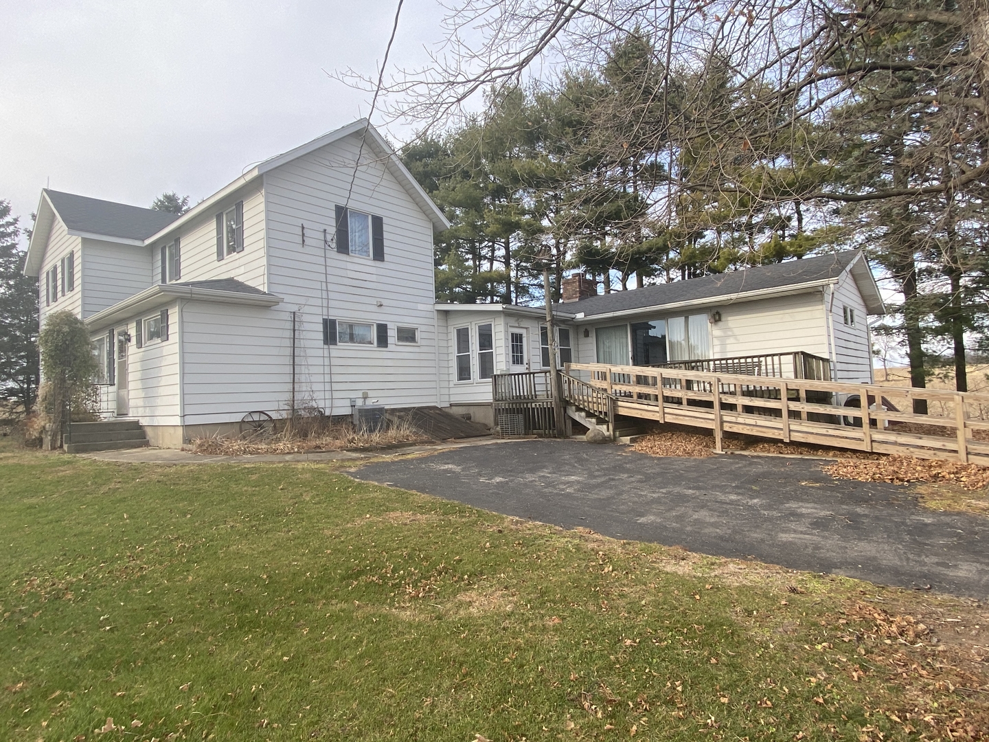12738 Covell Road Morrison, IL 61270 - Photo 7 of 23 a view of a yard in front of a house