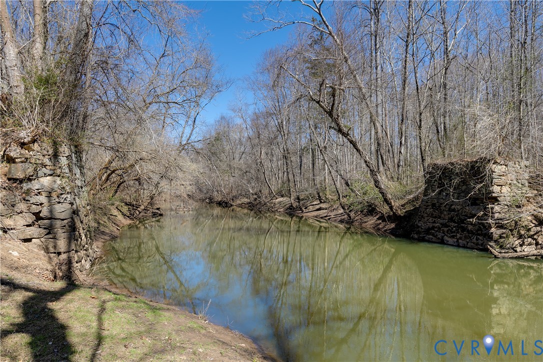 14 Ca Ira Road Cumberland, VA 23040 - Photo 3 of 35