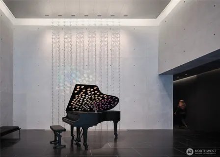 a view of entryway with elevator